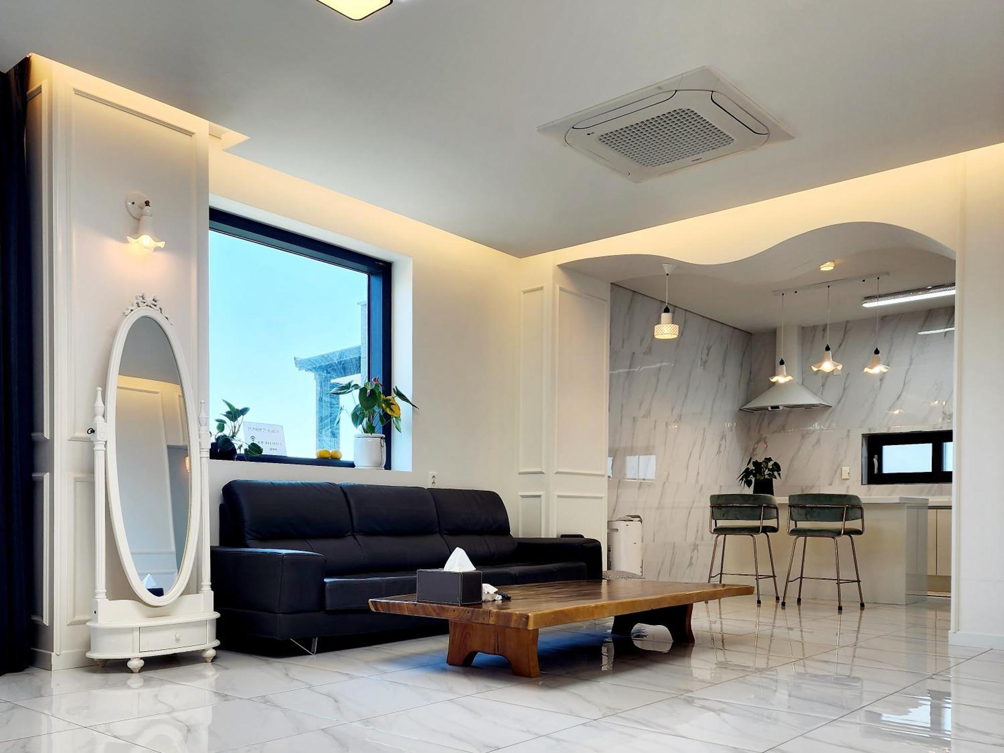 Pureun Jeju Pension Seogwipo Exterior photo