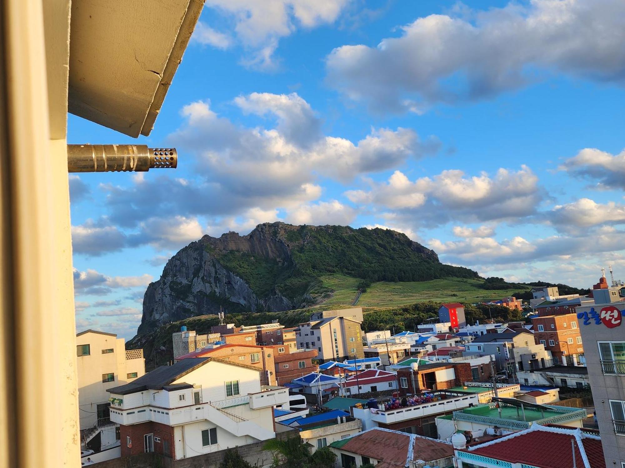 Pureun Jeju Pension Seogwipo Exterior photo